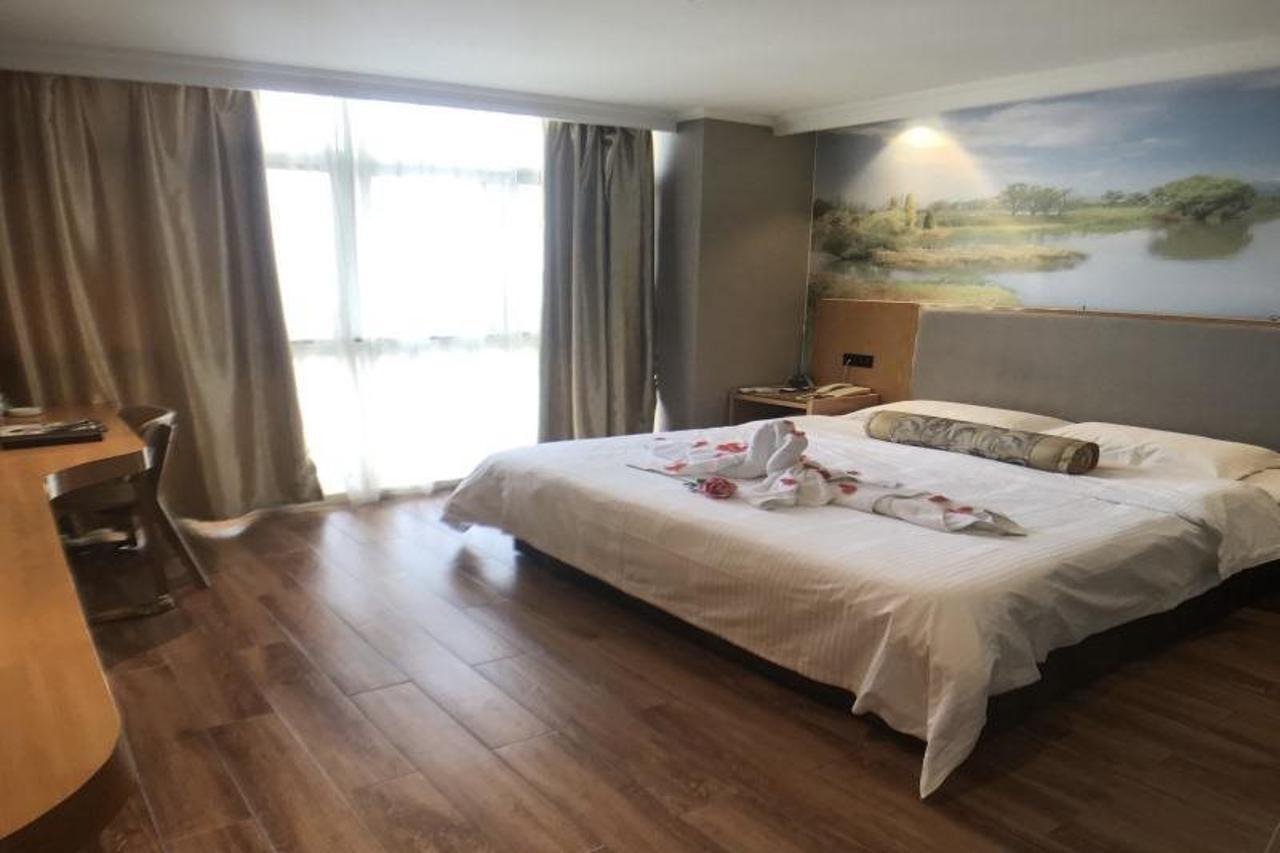 Greentree Inn Jiangsu Wuxi Jiangyin Zhouzhuang Shiji Avenue Business Hotel Екстер'єр фото
